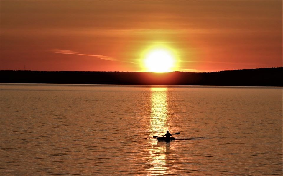 USED 2020-6-29goodmorningnorthbaybct 7 Kayaking into the sunset. Lake Nipissing, North Bay. Courtesy of Wallace Kearney.