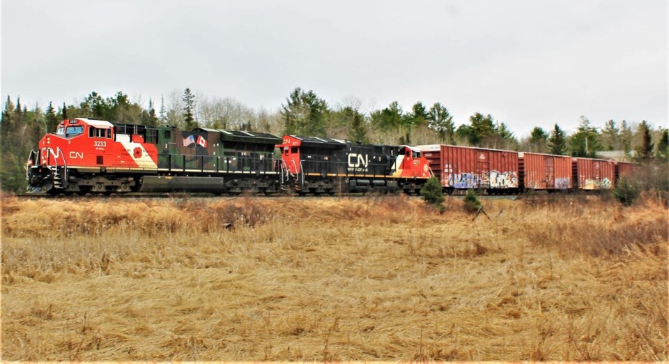 USED 2021-4-19goodmorningnorthbaybct 1  CN train 451 with two special veteran units. North Bay. Courtesy of Kyle Jodouin.