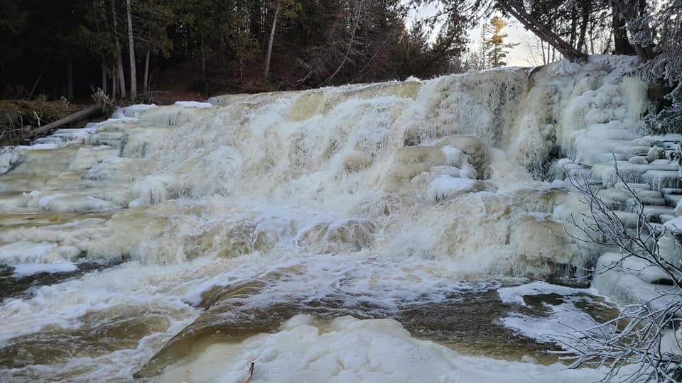 USED 2022-11-22goodmorningnorthbaybct-1-petes-dam-early-winter-near-temiskaming-shores-courtesy-of-mark-taylor