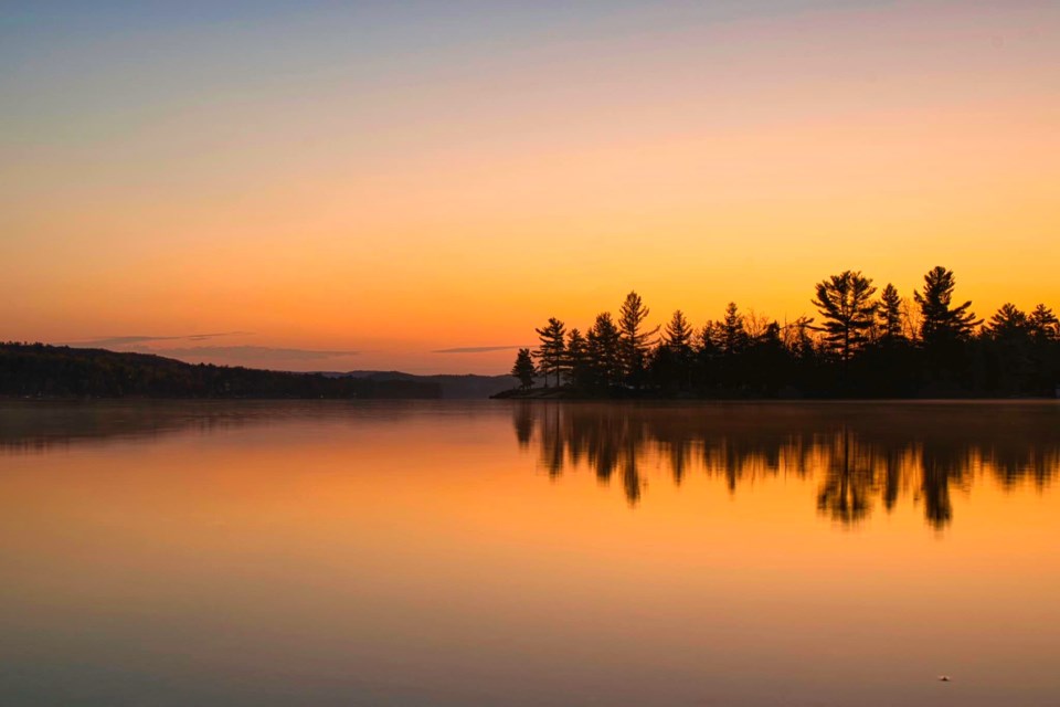 USED 2022-11-22goodmorningnorthbaybct-2-dawn-at-the-cove-trout-lake-north-bay-courtesy-of-steve-taylor