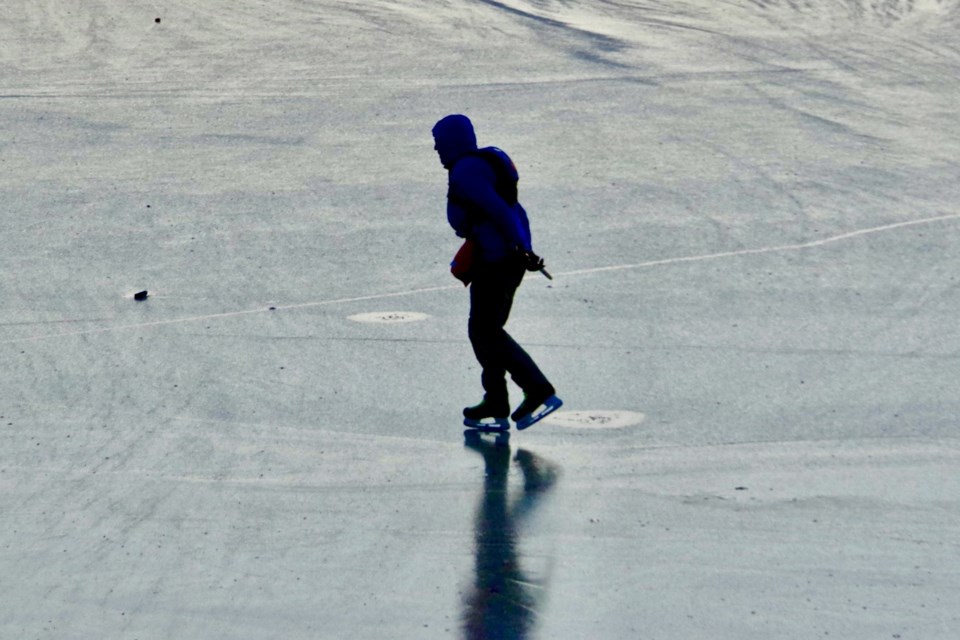 USED 2022-12-27goodmorningnorthbaybct-2-lake-nipissing-skater-north-bay-courtesy-of-keith-campbell