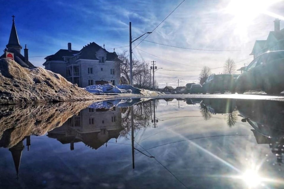 USED 2023-04-25goodmorningnorthbaybct-6-springtime-puddles-north-bay-courtesy-of-garrett-campbell