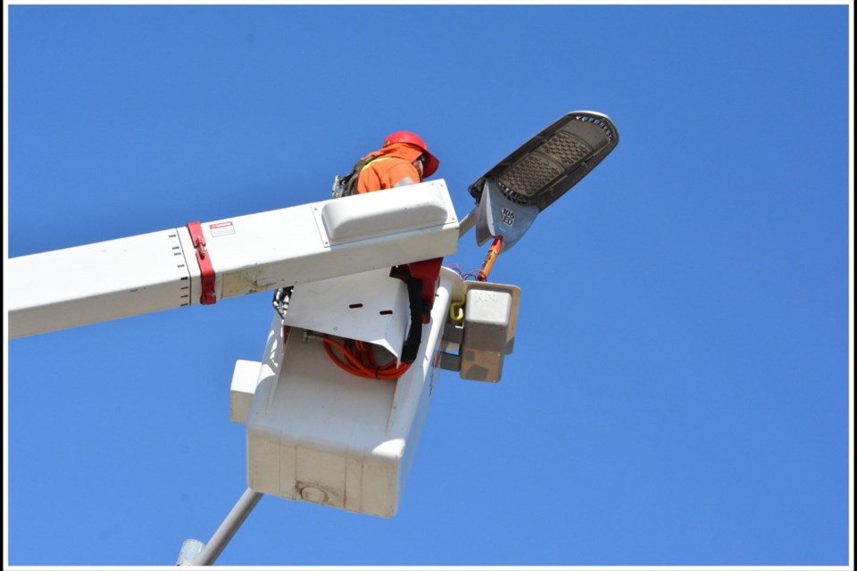 USED 2023-4-25goodmorningnorthbaybct-7-fixing-the-lights-north-bay-zeke-johnson