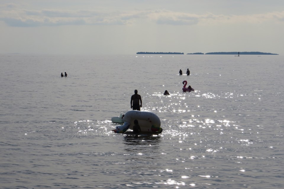 USED 2023-8-8goodmorningnorthbaybct-2-floatie-heaven-lake-nipissing-north-bay-danielle-laporte