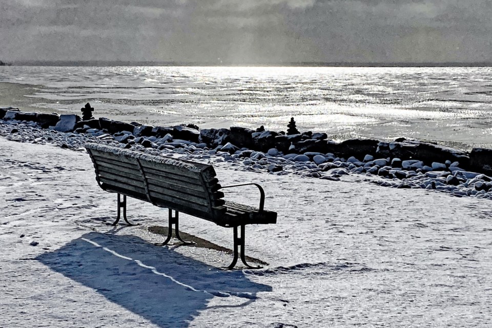 USED 2024-1-9goodmorningnorthbaybct-5-lonely-bench-at-the-waterfront-north-bay-toni-beninger