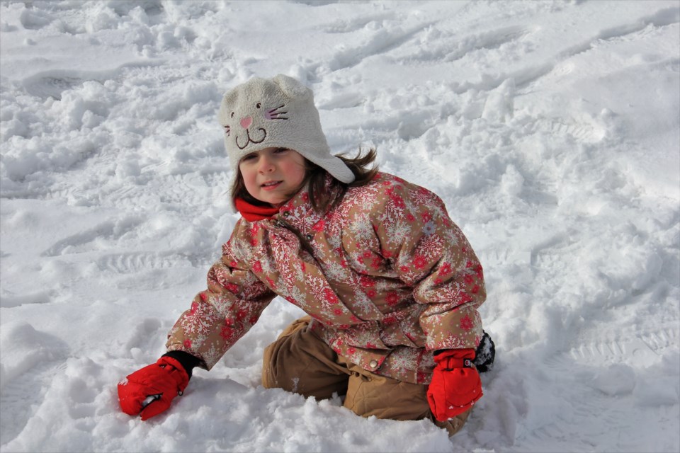 USED 2024-2-13goodmorningnorthbaybct-4-little-girl-enjoying-the-snow-north-bay-brenda-turl