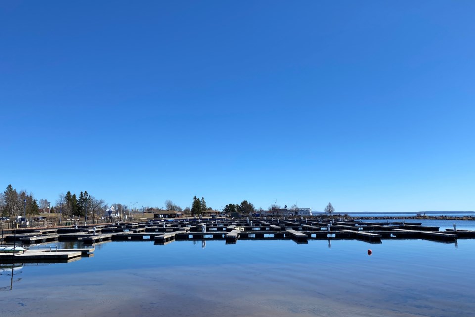 USED 2024-5-14goodmorningnorthbaybct-6-waiting-for-the-boats-lake-nipissing-north-bay-toni-beninger