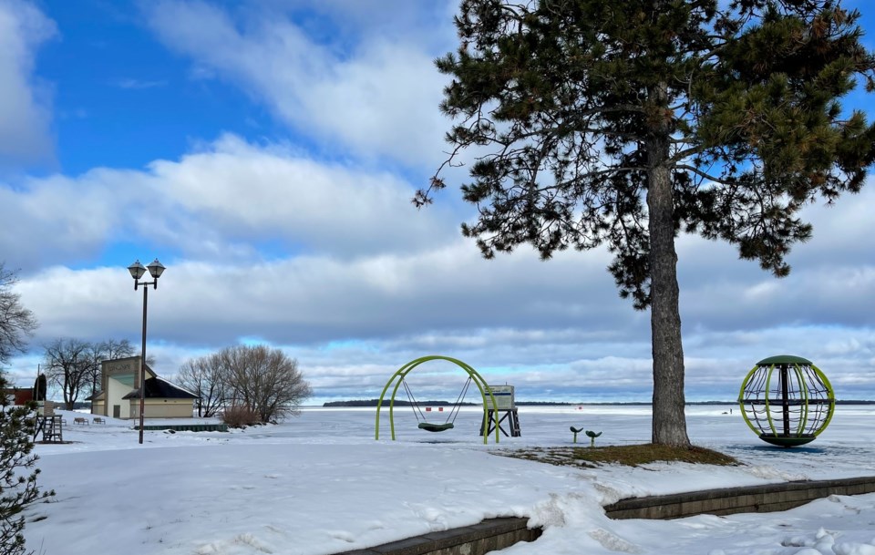 USED 2023-01-23-waterfront-park-at-cooch-winter-margot