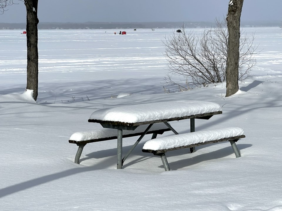 USED 2023-02-06-gm-snowy-picnic-table-ice-fishers-margot