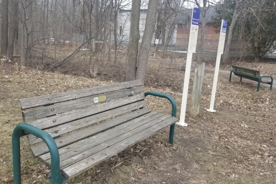 USED 2023-04-11-benches-at-start-of-mill-trail-joella