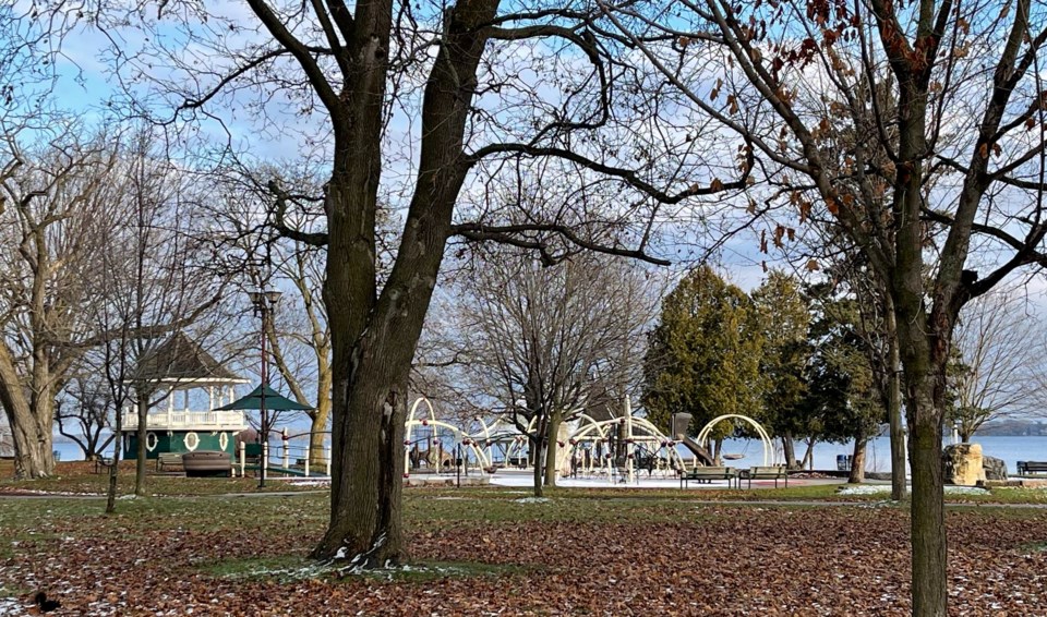 USED 2023-12-18-gm-view-of-bandstand-playground