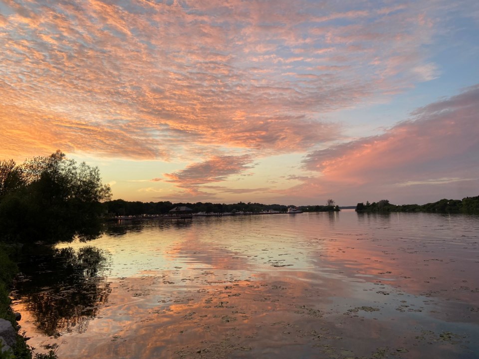 USED GM 2022-06-27 sunset over cooch leslie 