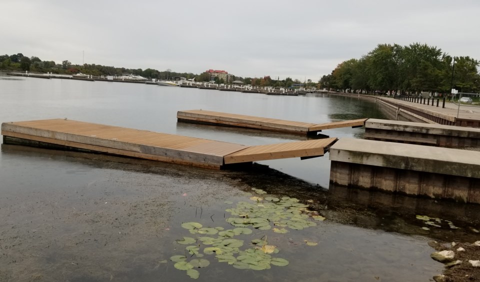 USED GM 2022-09-26 grey sky over boat launch joella