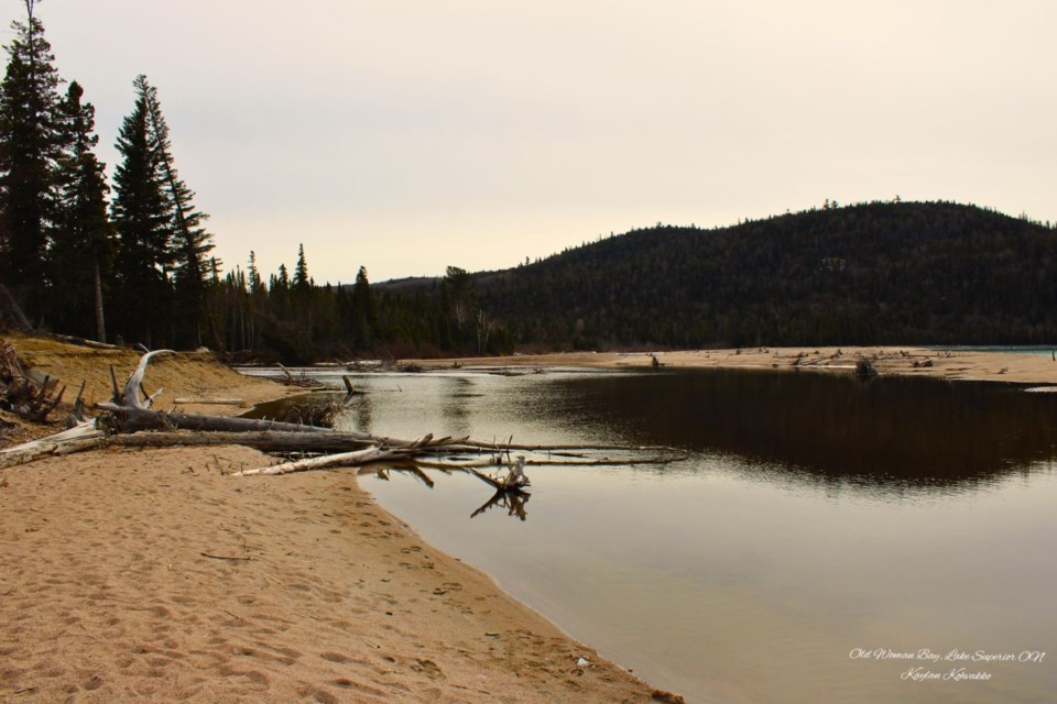 USED20240314-old-woman-bay-lake-superior-on-kaylan-kohvakko-0367