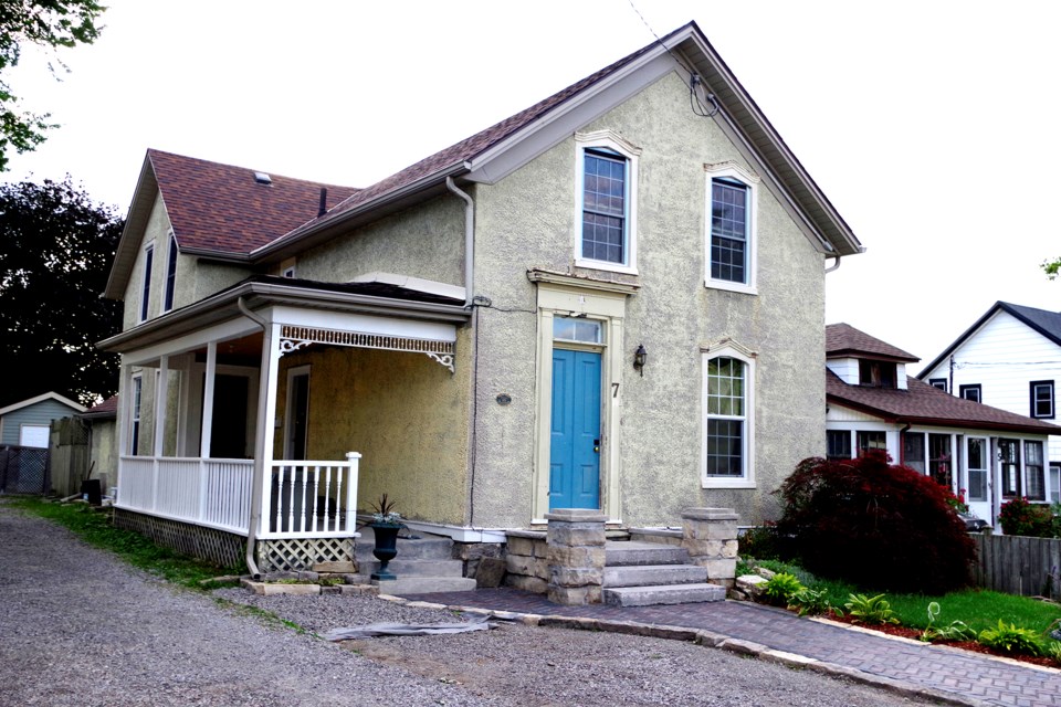 USED 13-grenville-home