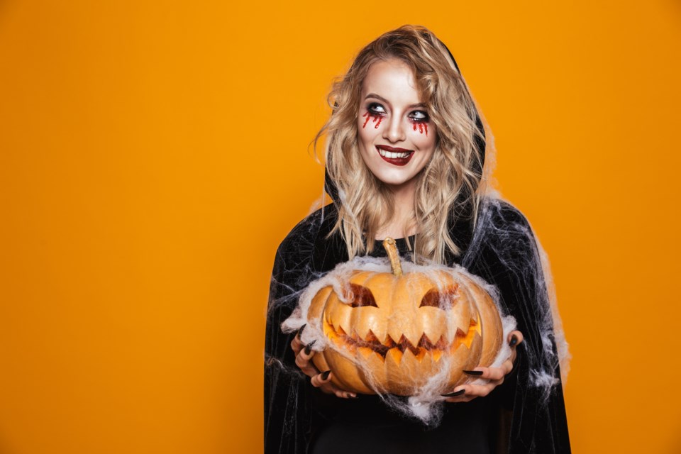 halloweenadobestock_224340101