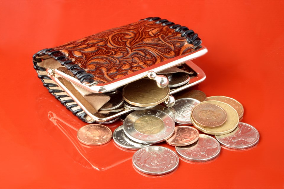 20160607-CanadianCoinsinPurse