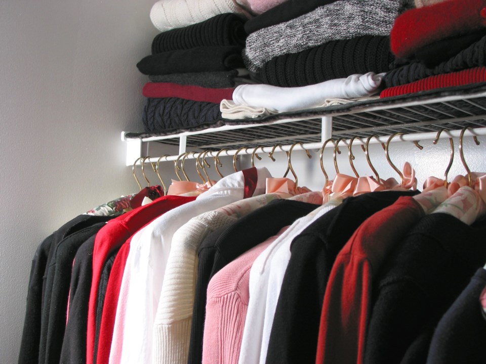 closet clothes