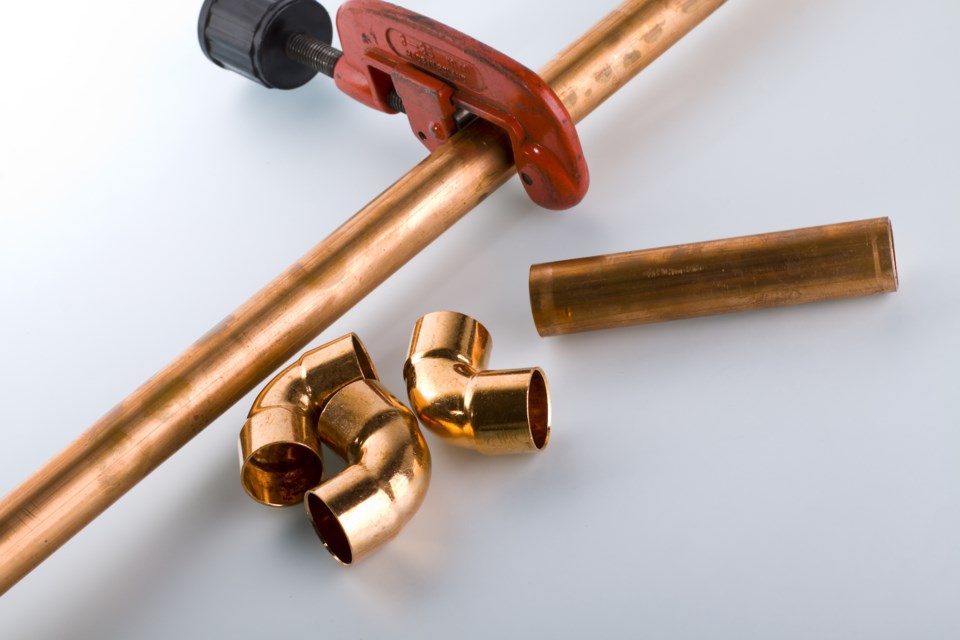 CuttingCopperPipe