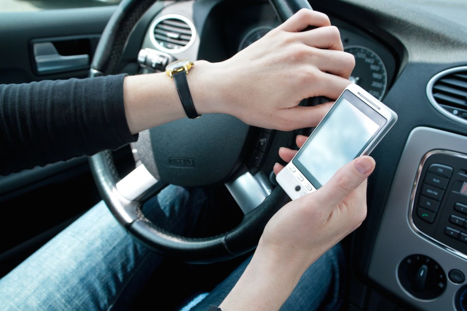 distracted driving AdobeStock