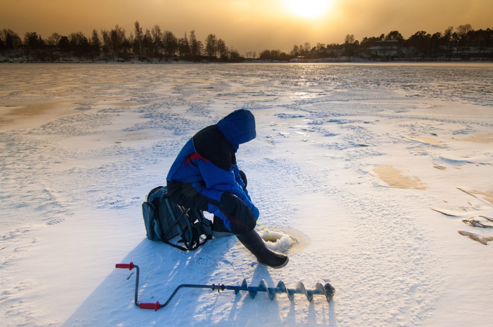 Ice Fishing AdobeStock_74530827