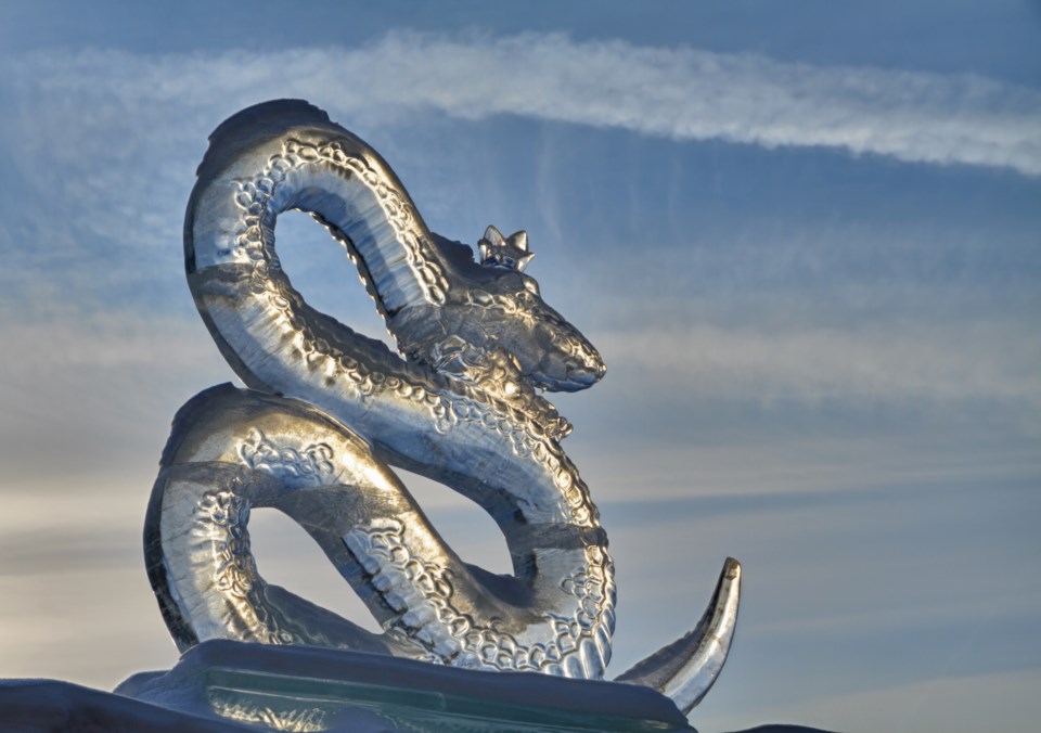 IceSculptureSerpent