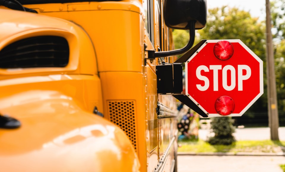 schoolbusadobestock_458083342