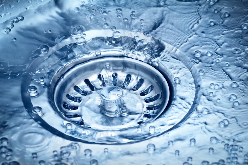 sink drain AdobeStock