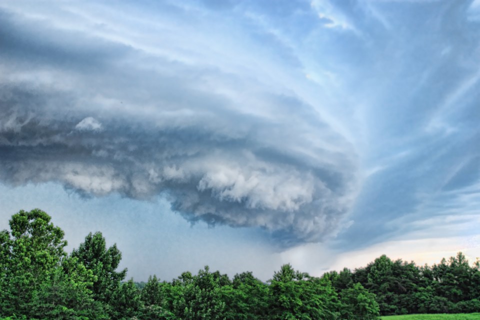 DaytimeThunderclouds