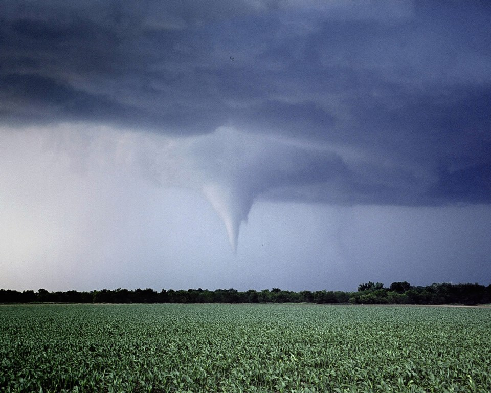 funnel cloud AdobeStock_149133