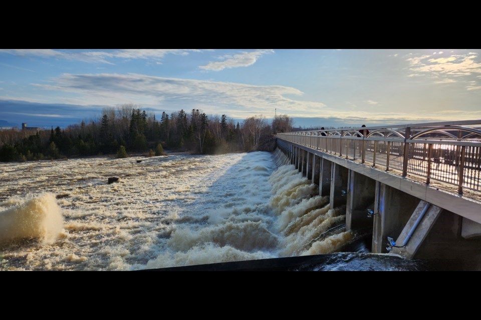 susie-deley-boulevard-lake-dam-2