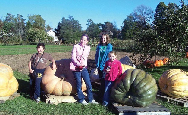 Nipigon Horticultural Society wants your sunflower and pumpkin photos.
https://niprockhort.com/projects-and-contests

 




