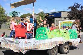 parade float nipigon photo1