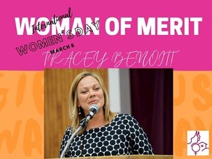 Photo woman of merit award