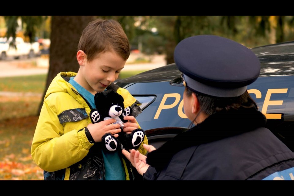 Ontario Provincial Police launches Community Bear program across Ontario.
photo: OPP News Portal