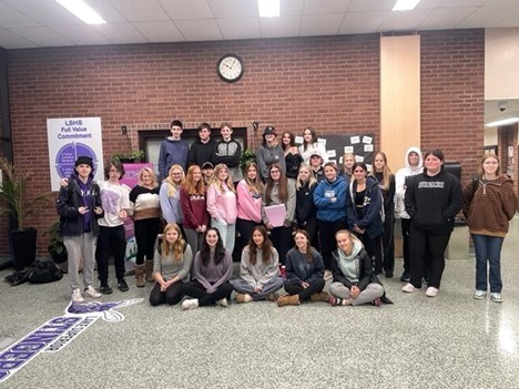 Lake Superior Stingers volunteers who helped fund raise during their annual Furget-me-not Animal Shelter Halloween fundraiser
Photo by: Stacy Wallwin, Technology Enabled Learning and Teaching Principal/District e-learning Contact

