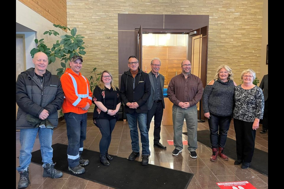 Greenstone Mayor and Council with Minister Greg Rickford (Photo by Greg Rickford)
