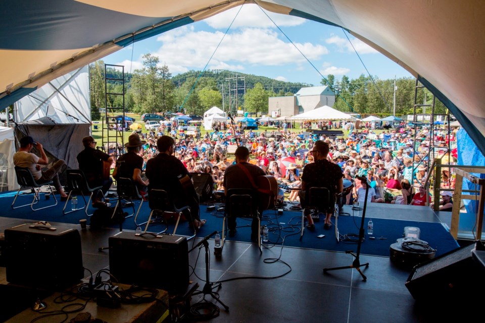 livefromtherockfolkfestival-facebook