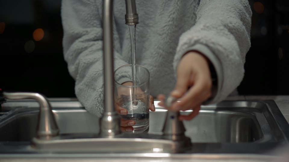 unsplash-generic-water-sink