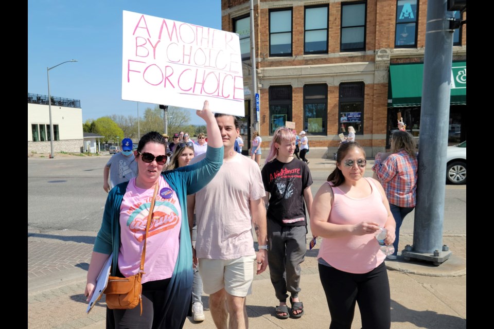  Sault Ste. Marie "Bans Off Our Bodies" protests gather signatures for Michigan Right to Reproductive Freedom ballot initiative 