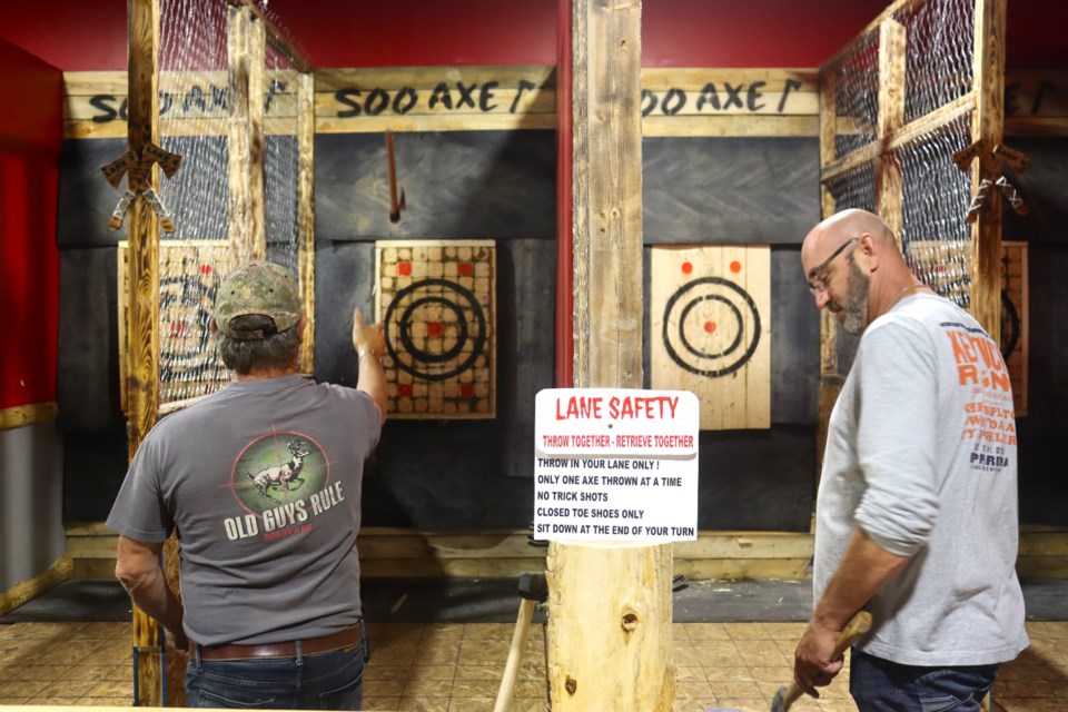 09-27-2023-sooaxethrowing-af-02