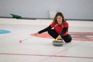 Locals learn to curl at free open house (8 photos)