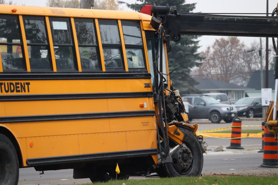 11-01-2022-schoolbusinvolvedinsecondlinecrash-af-04