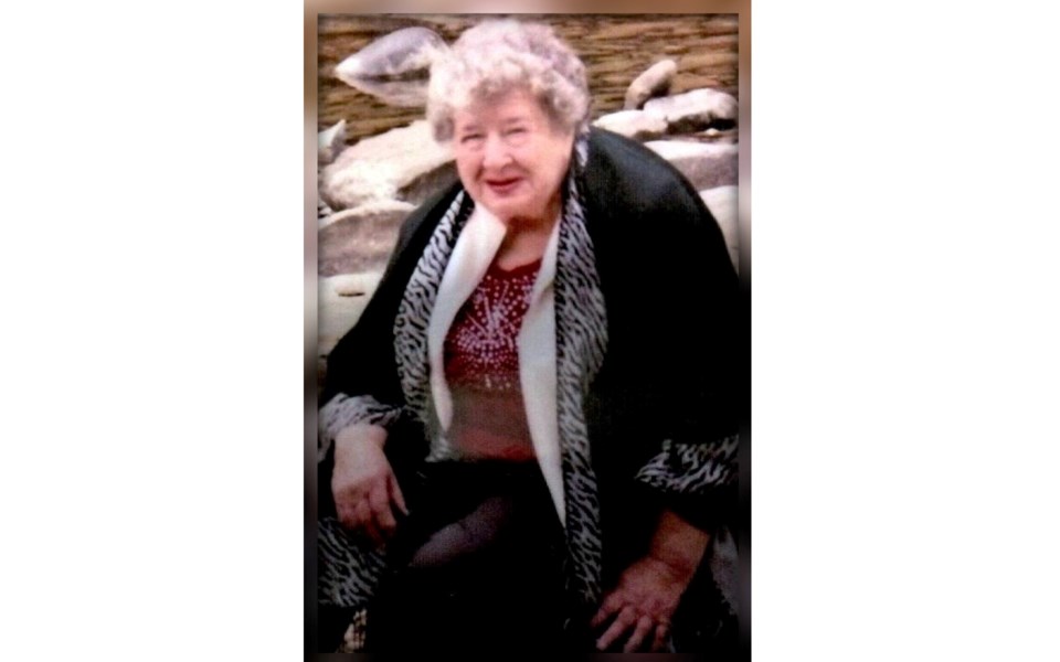 20240712-dolores-pinder