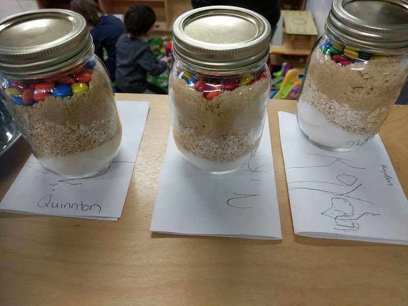 Early ON Child and Family Centre hosts cookies in a jar activity session located in Northern Heights School this Wednesday