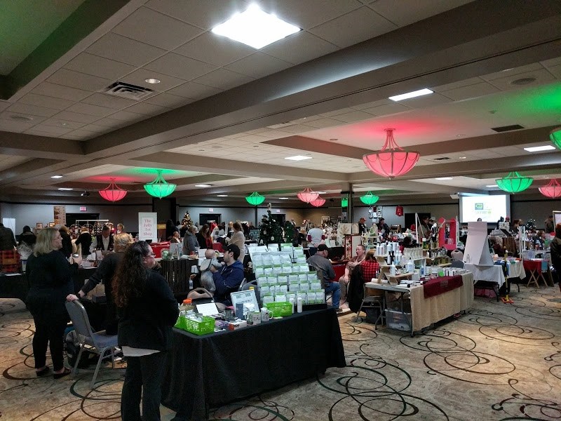 The 4th Annual One Stop Christmas Show and Silent Auction took place at The Quattro this Sunday as a fundraiser to give presents and supplies to kids and families in the hospital over Christmas 