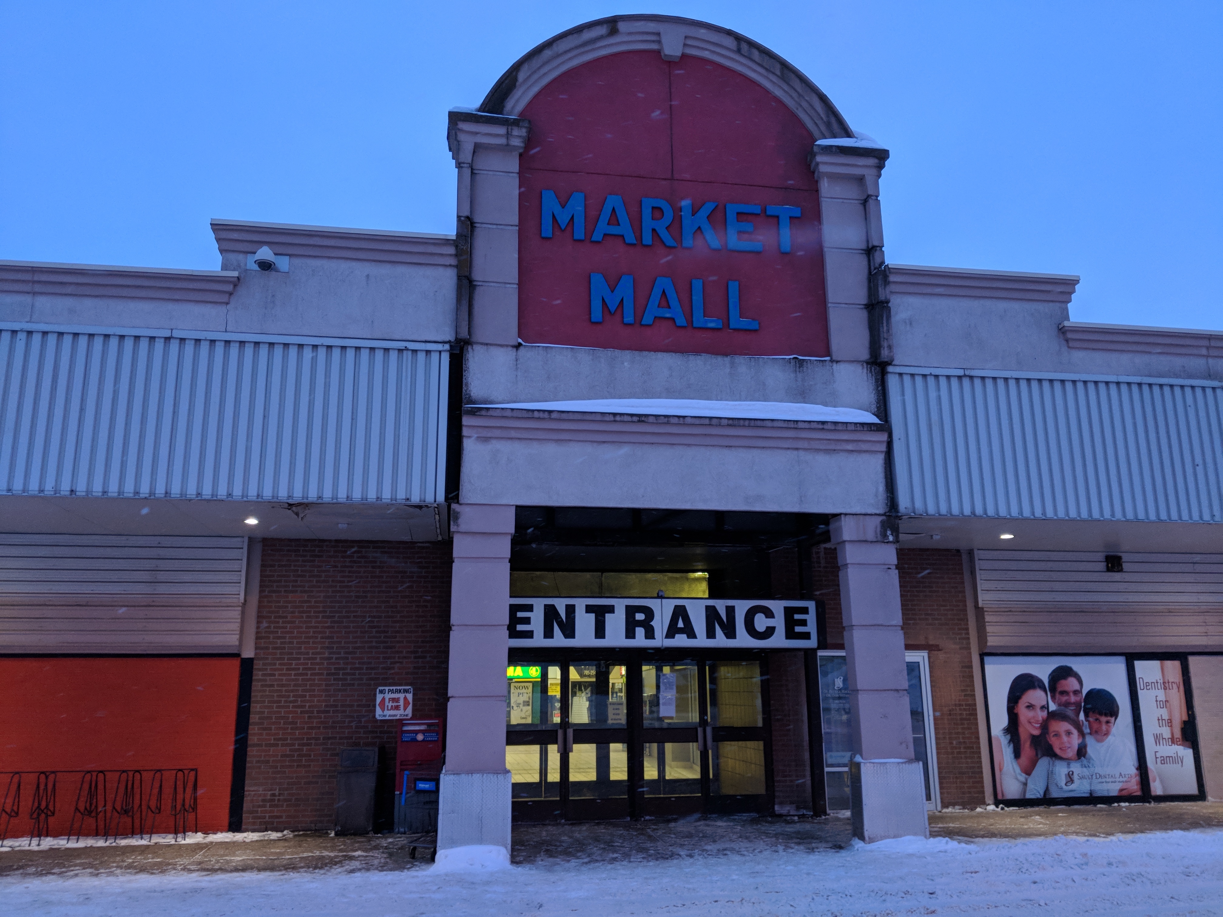 Market Mall remains closed as management awaits roof inspection (1
