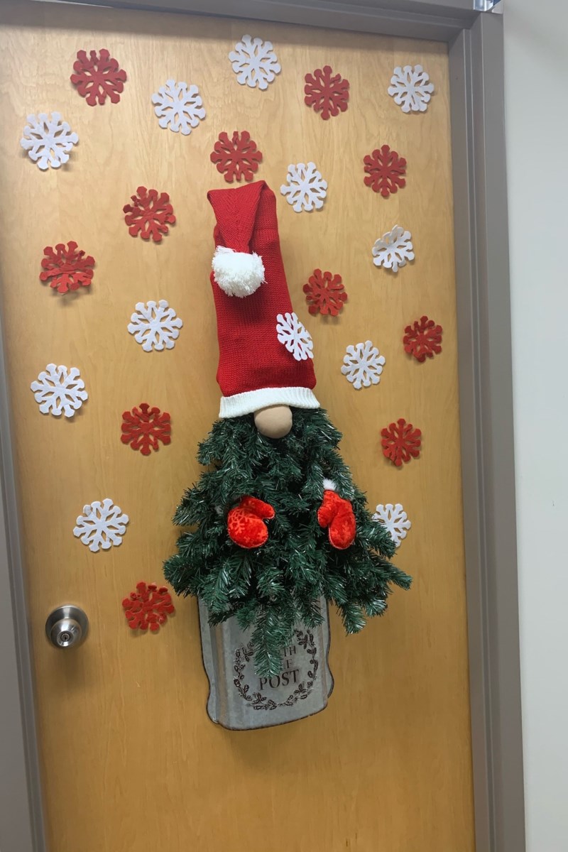 Soo Mill staff go all out in door-decorating contest (13 photos ...