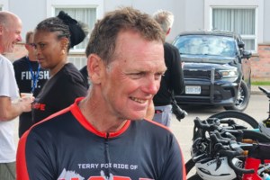 Darrell Fox arrives in Sault on cross-country ride honouring brother Terry