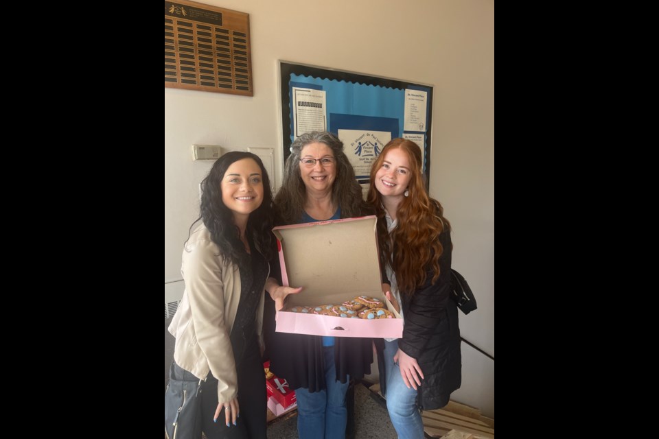 SooToday delivers Smile Cookies to St. Vincent's.
